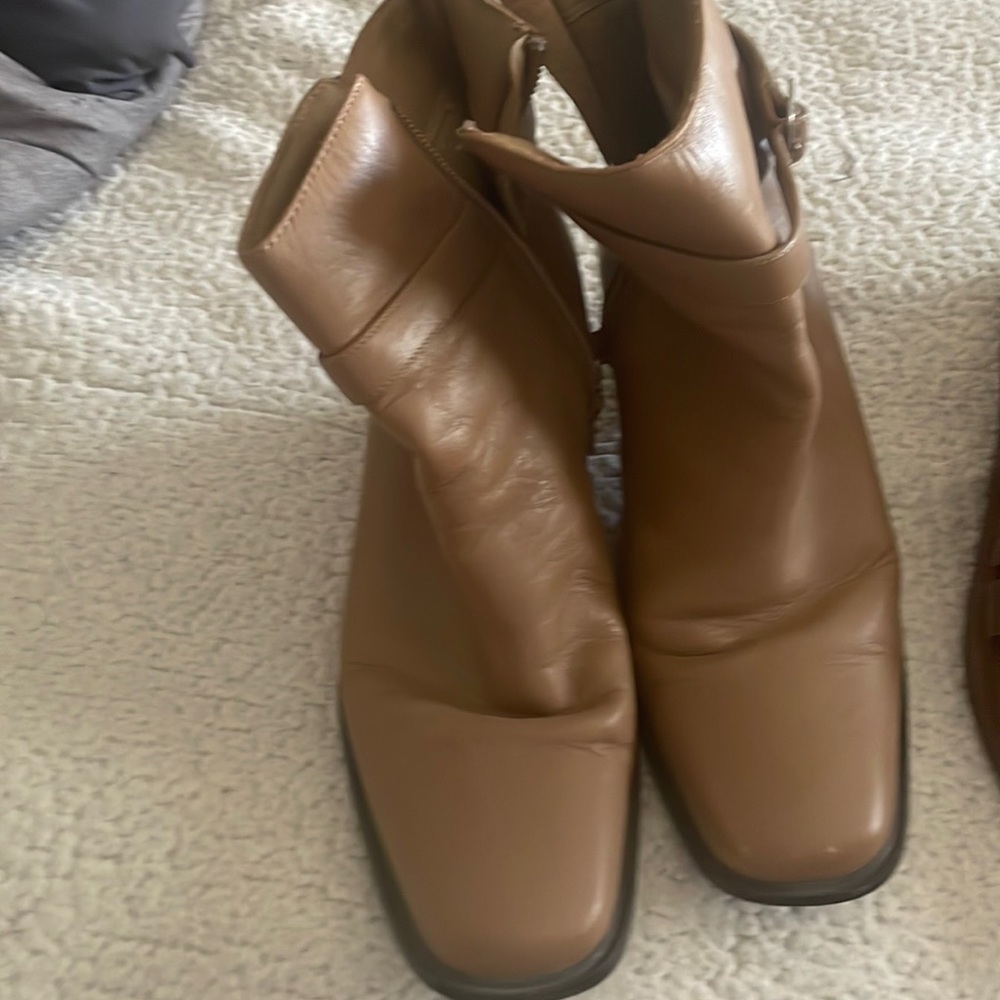 Boots, sandals. Sandals never worn. The boots are in good condition.